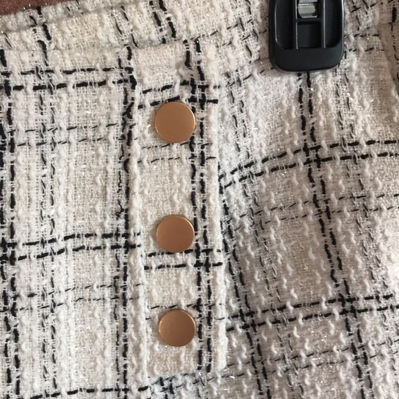 Cream and black with silver threads zip up dressy formal high rise shorts size M - Picture 15 of 15